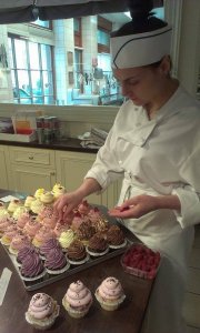 13014898_1061940393867505_976332995_n